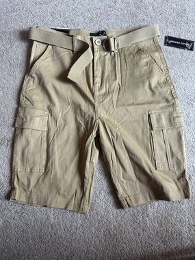 Men’s Khaki Cargo Shorts with Belt